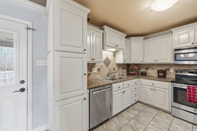 36 Winchester Drive, Austin, AR 72007