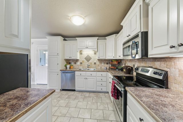 36 Winchester Drive, Austin, AR 72007