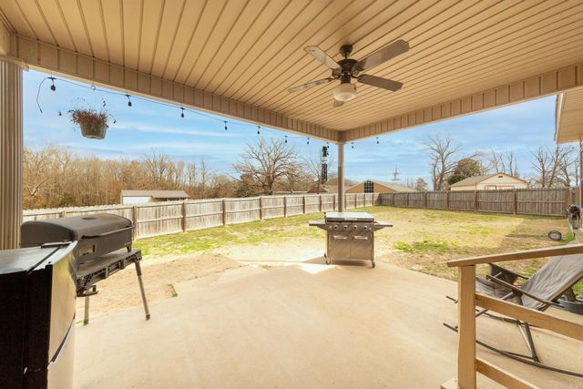 36 Winchester Drive, Austin, AR 72007