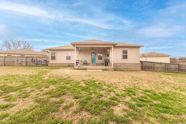 36 Winchester Drive, Austin, AR 72007