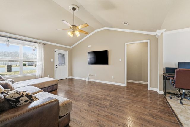 36 Winchester Drive, Austin, AR 72007