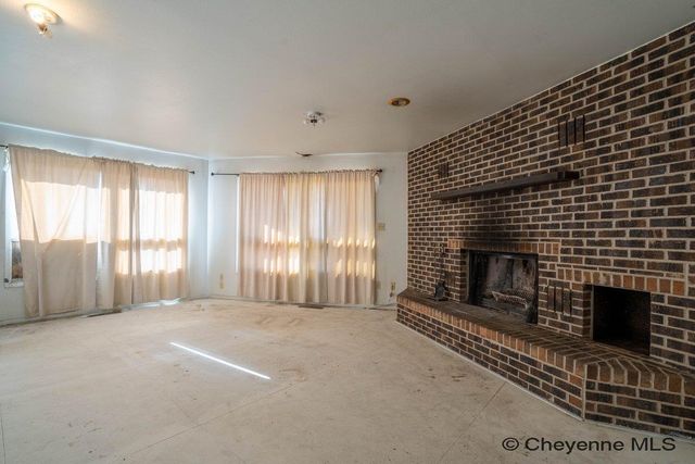 5318 BRAEHILL RD, Cheyenne, WY 82009