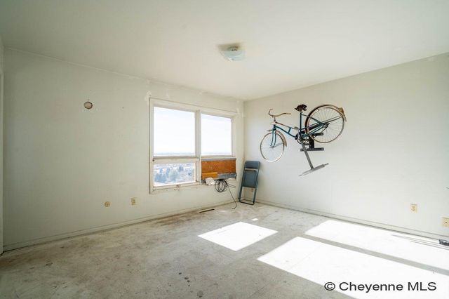 5318 BRAEHILL RD, Cheyenne, WY 82009