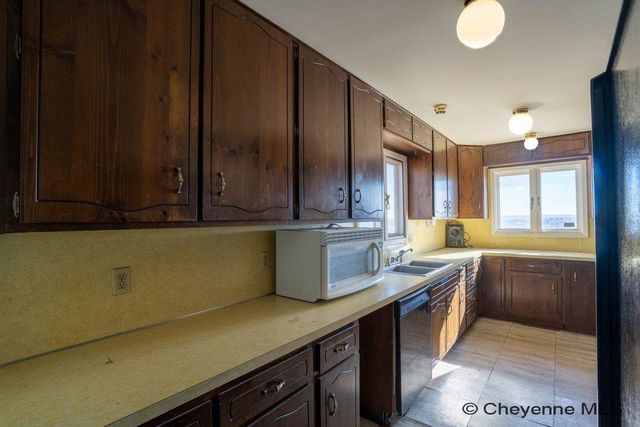 5318 BRAEHILL RD, Cheyenne, WY 82009