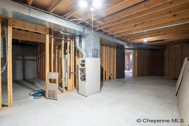 5318 BRAEHILL RD, Cheyenne, WY 82009