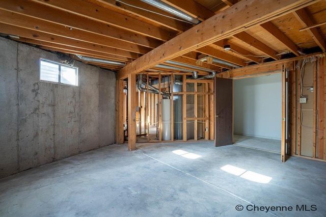 5318 BRAEHILL RD, Cheyenne, WY 82009