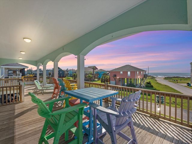 2901 Lakeside Drive, Crystal Beach, TX 77650