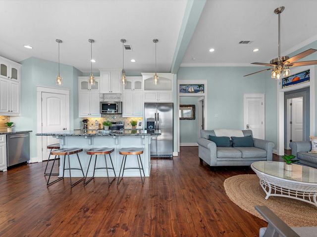 2901 Lakeside Drive, Crystal Beach, TX 77650
