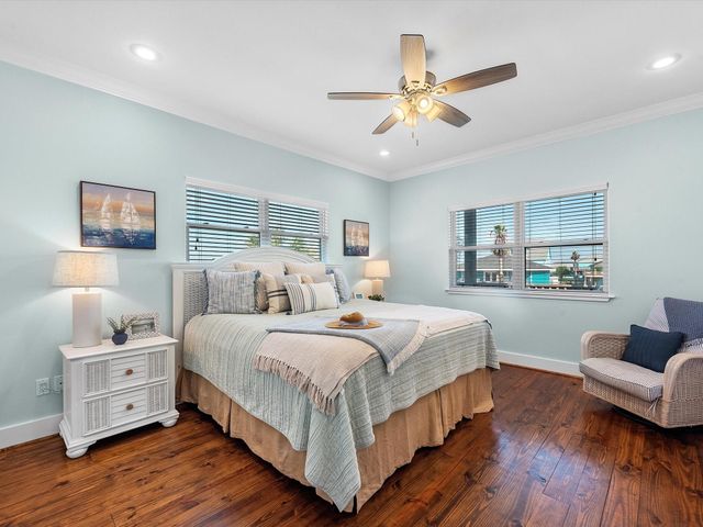 2901 Lakeside Drive, Crystal Beach, TX 77650