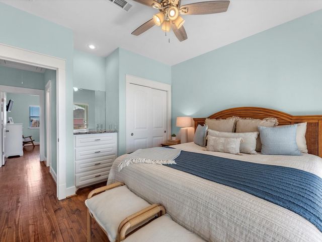 2901 Lakeside Drive, Crystal Beach, TX 77650