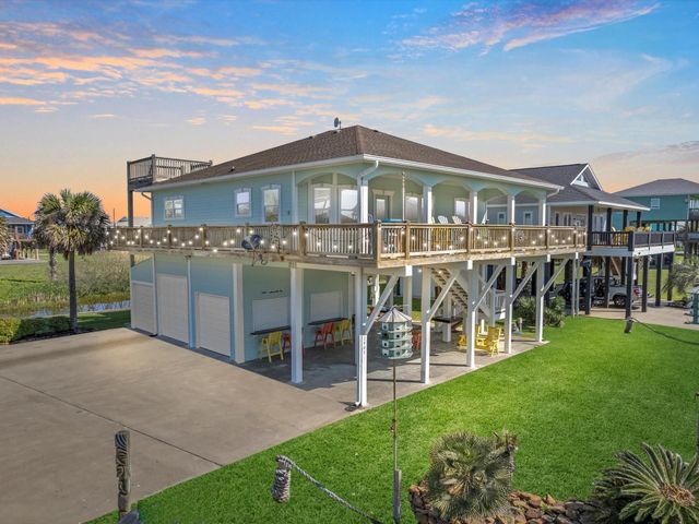 2901 Lakeside Drive, Crystal Beach, TX 77650