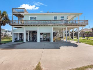 2901 Lakeside Drive, Crystal Beach, TX 77650