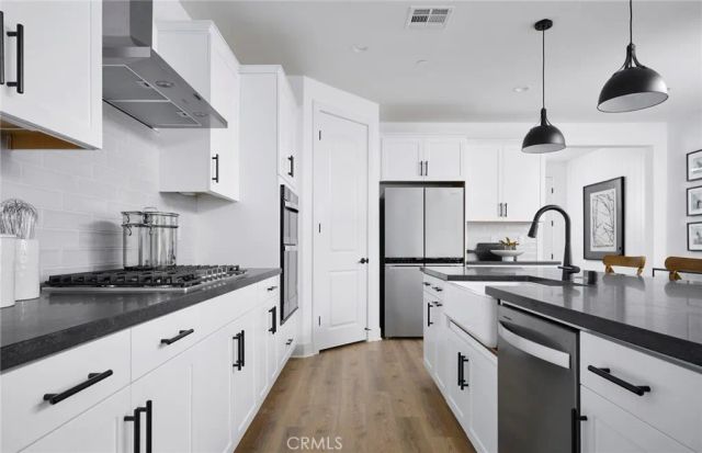 29465 Ironview Drive, Menifee, CA 92584