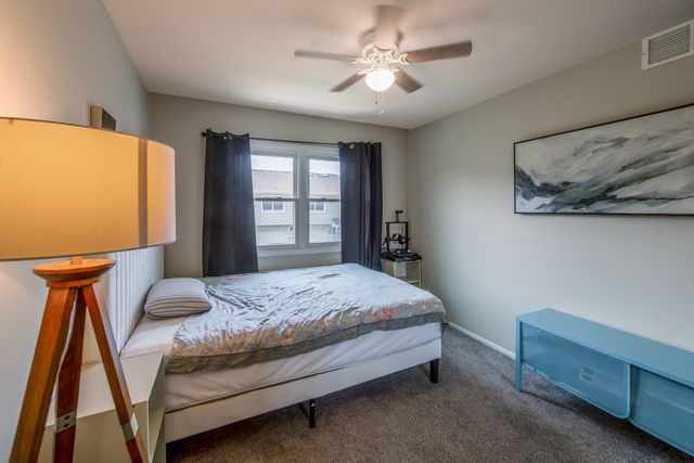 1900 Wisteria Court 6, Naperville, IL 60565