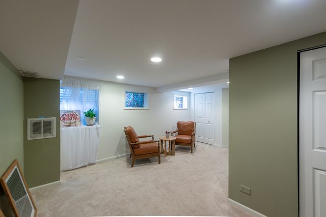 1900 Wisteria Court 6, Naperville, IL 60565