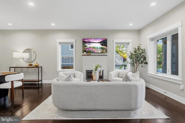1408 N POWHATAN ST N, Arlington, VA 22205