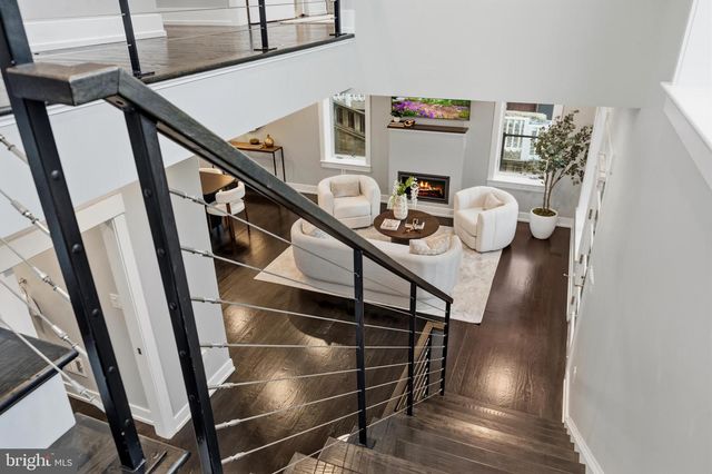 1408 N POWHATAN ST N, Arlington, VA 22205