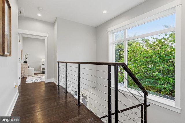 1408 N POWHATAN ST N, Arlington, VA 22205