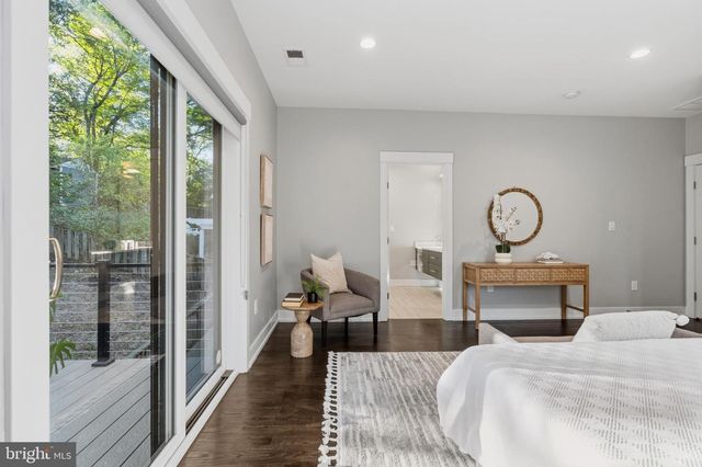 1408 N POWHATAN ST N, Arlington, VA 22205