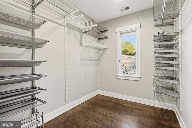 1408 N POWHATAN ST N, Arlington, VA 22205