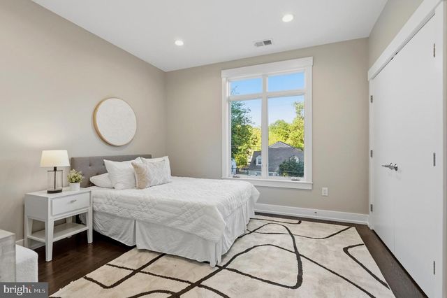 1408 N POWHATAN ST N, Arlington, VA 22205