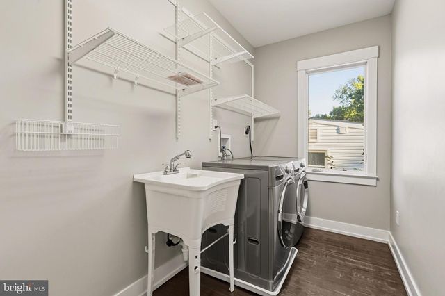1408 N POWHATAN ST N, Arlington, VA 22205
