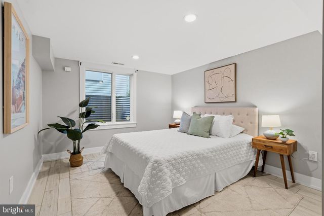 1408 N POWHATAN ST N, Arlington, VA 22205