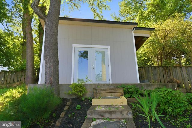 1408 N POWHATAN ST N, Arlington, VA 22205