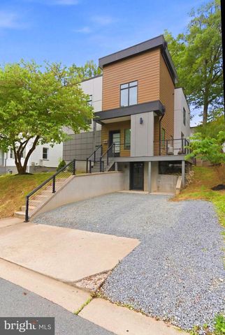 1408 N POWHATAN ST N, Arlington, VA 22205