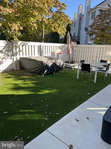 8719 DELCRIS DR, Montgomery Village, MD 20886