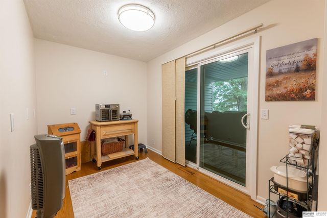 910 S 153rd Court, Omaha, NE 68154