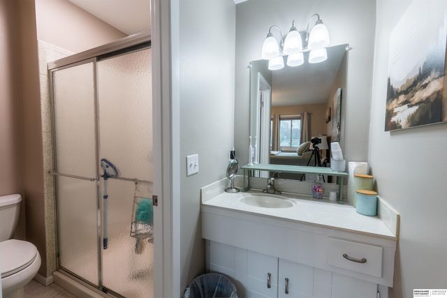 910 S 153rd Court, Omaha, NE 68154
