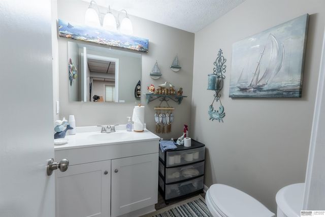 910 S 153rd Court, Omaha, NE 68154