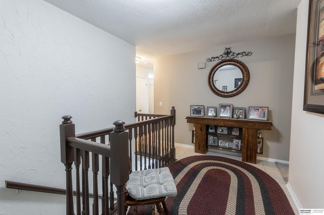910 S 153rd Court, Omaha, NE 68154