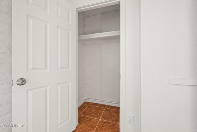 1408 N Hualpai Road, Tucson, AZ 85745