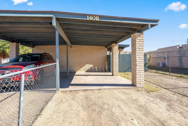 1408 N Hualpai Road, Tucson, AZ 85745