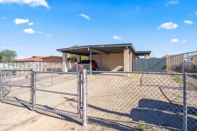 1408 N Hualpai Road, Tucson, AZ 85745