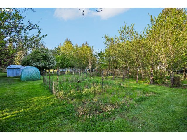 31981 Se WILDCAT MOUNTAIN Dr, Eagle Creek, OR 97022