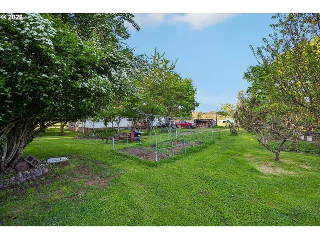 31981 Se WILDCAT MOUNTAIN Dr, Eagle Creek, OR 97022