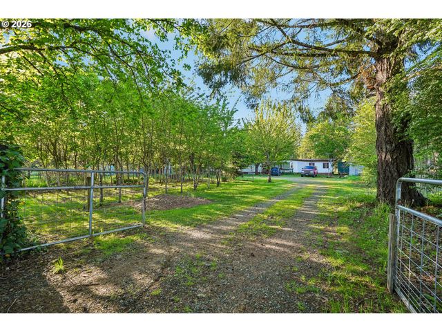 31981 Se WILDCAT MOUNTAIN Dr, Eagle Creek, OR 97022