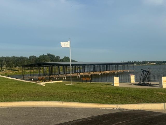 1 Water Front Clb Dr, Corsicana, TX 75109