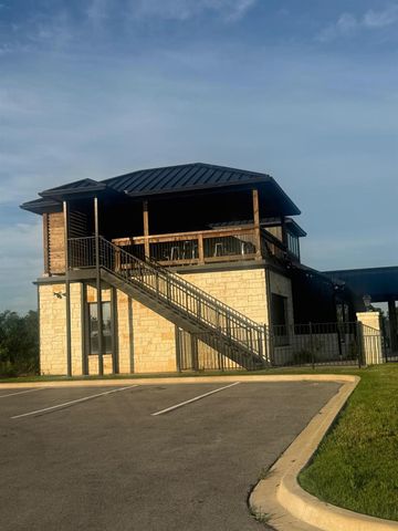 1 Water Front Clb Dr, Corsicana, TX 75109
