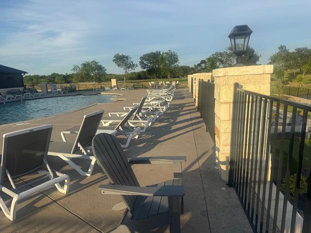 1 Water Front Clb Dr, Corsicana, TX 75109