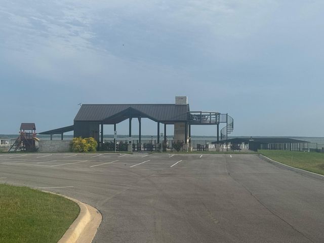 1 Water Front Clb Dr, Corsicana, TX 75109