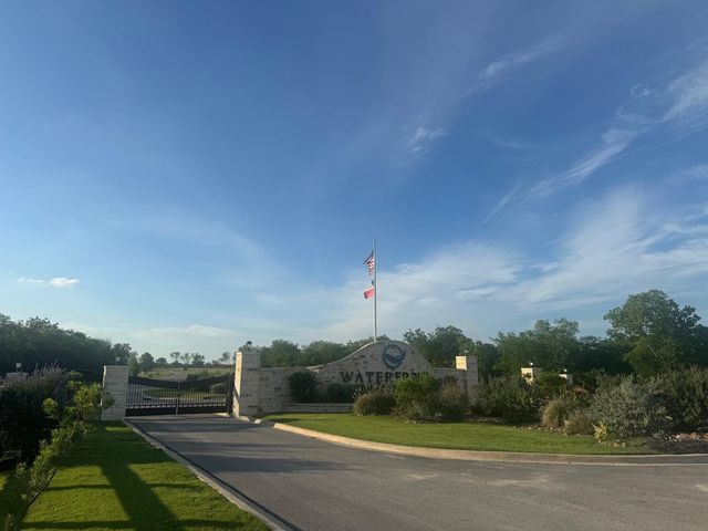 1 Water Front Clb Dr, Corsicana, TX 75109