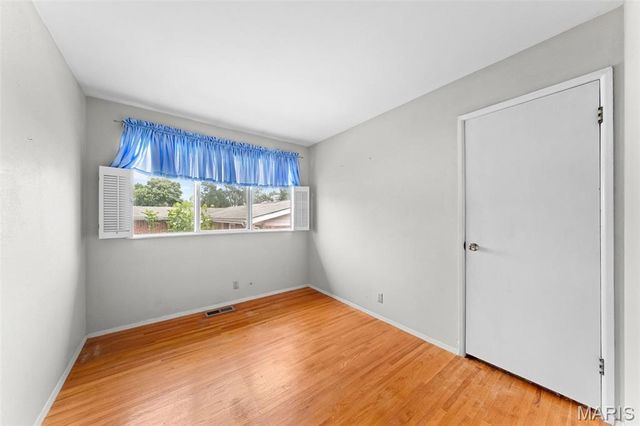 670 Gateswood Drive, Florissant, MO 63033