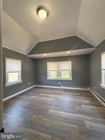 216 W MCNEAL STREET, Millville, NJ 08332
