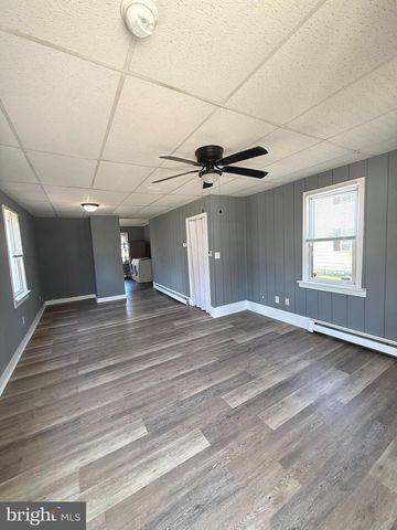 216 W MCNEAL STREET, Millville, NJ 08332