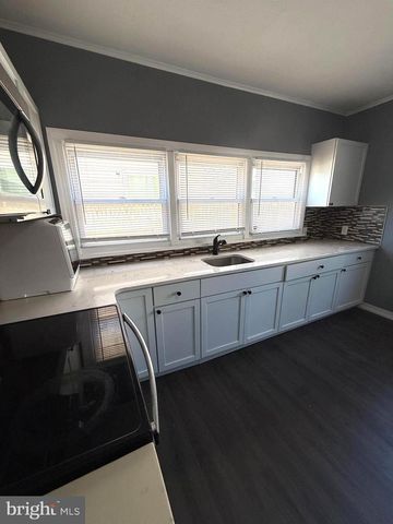 216 W MCNEAL STREET, Millville, NJ 08332