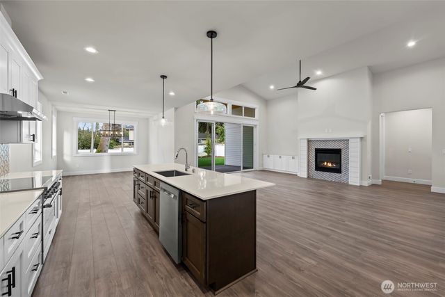 8717 33rd Street E, Edgewood, WA 98371